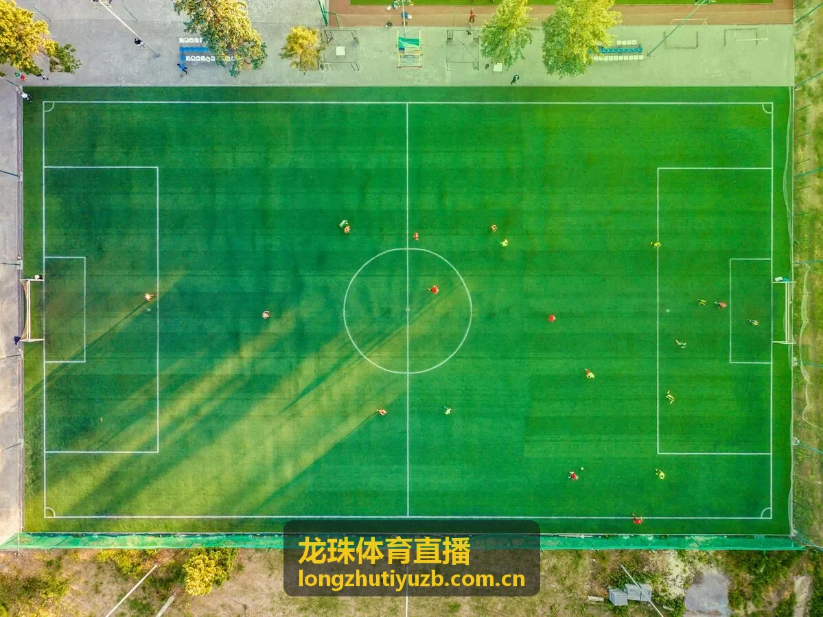 龙珠体育直播球迷社区周末焦点战观赛活动宣传图